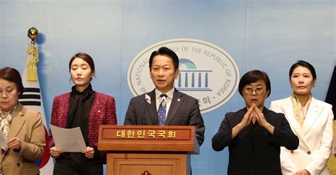 민주당 복지위 의원들 증원 규모 빠진 의대정원 확대 정치적 국면 이용