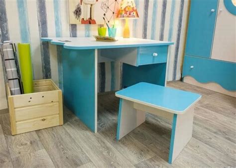 Чертеж детского стола с боковыми полками. Пошаговый урок!