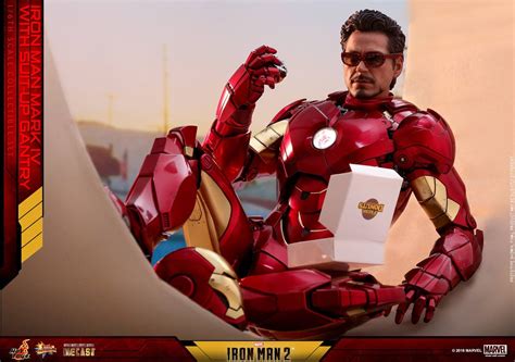 Hot Toys 元旦第一擊經典戰甲鐵甲奇俠 Iron Man Mark IV Suit Up Gantry 機械臂套裝 Toys