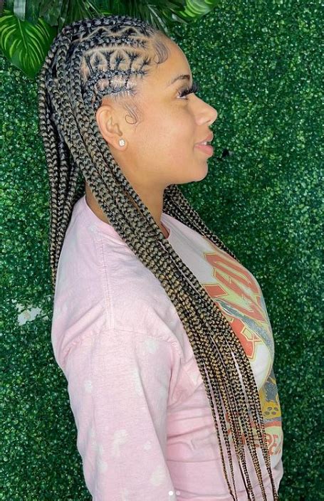 25 Cutest Criss Cross Knotless Braids Hairstyles Of 2023 Womanly Modern