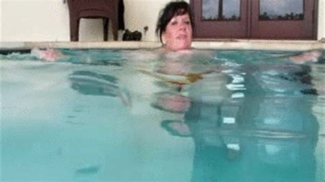 BBW SUZY Q 44M UNDERWATER VIEW HD 720p BBW SUZYQ AND HER 44M WONDERS Clips4sale