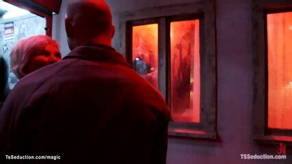 Red Light District Shemale Fuck Couple