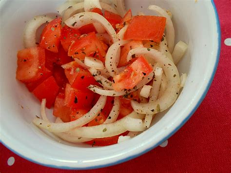 Tomaten Zwiebel Salat Von Tartuffo Chefkoch De