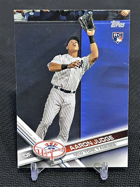 2017 Topps Series 1 AARON JUDGE Fielding Rookie RC New York Yankees