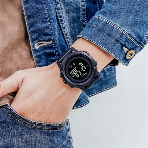SKMEI 1793 Altimeter and Compass Watch w/ Thermometer & Pressure ...