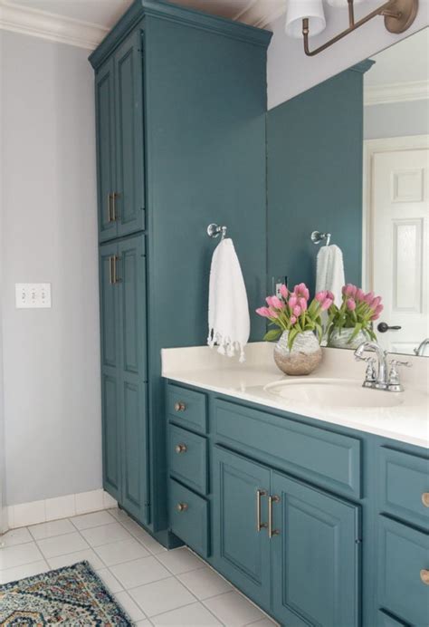 Bathroom Vanity Cabinet Color Trends for 2020 | Hunker