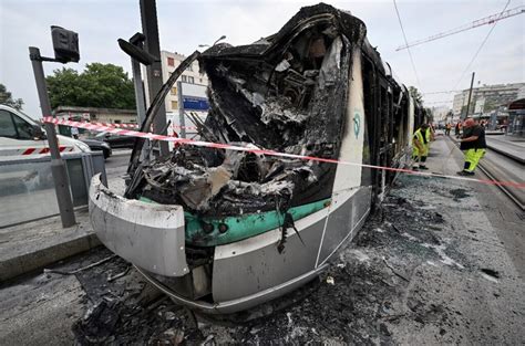 Émeutes Après La Mort De Nahel La Circulation Très Perturbée Dans Les