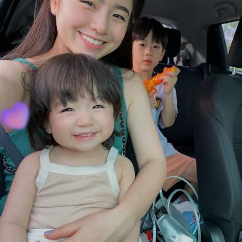 Hot Girl C B O Trung Ca Ng I P Nh N Th N Gi L Ch Spa Gi U C