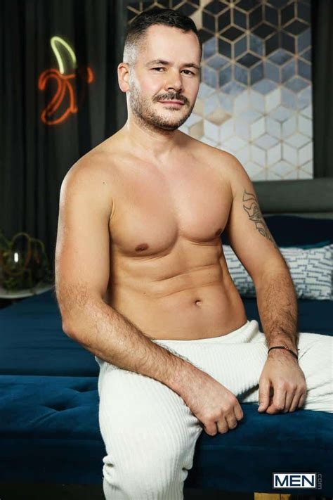 Russian Muscle Dude Valentin Petrovs Hot Asshole Fucked By Lucas Elliss Big Black Cock At Men