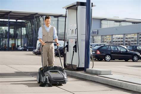 Подметальная машина KM 70/30 C Bp Pack купить в Минске