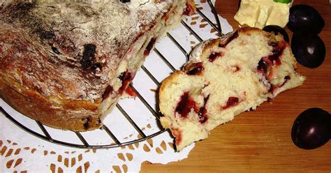 Pflaumen-Marzipan-Brot - einfach & lecker | DasKochrezept.de