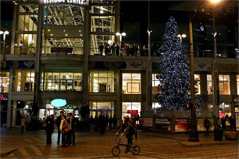 Westlake Center Christmas Tree Westlake Center Is A Popula… Flickr