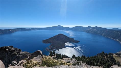 Best Crater Lake Hikes That Will Blow Your Mind The Lifestyle Dove