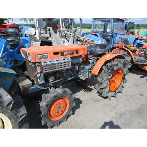 Malotraktor Kubota B7000 4WD 1 Https Skhsebranice Cz