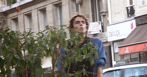 R D arquivo Gay Mijando não a nada melhor que dar uma bela mijada quando esta apertado