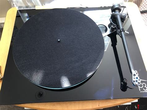 Rega Planar Turntable P With Elys Cartridge Photo Uk