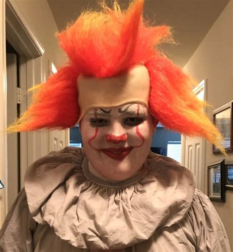 How To Make An DIY Easy Pennywise Clown Costume For Halloween The