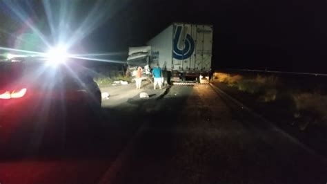 Colis O Frontal Entre Carretas Deixa Tr S Feridos Na Br Em Barra Do