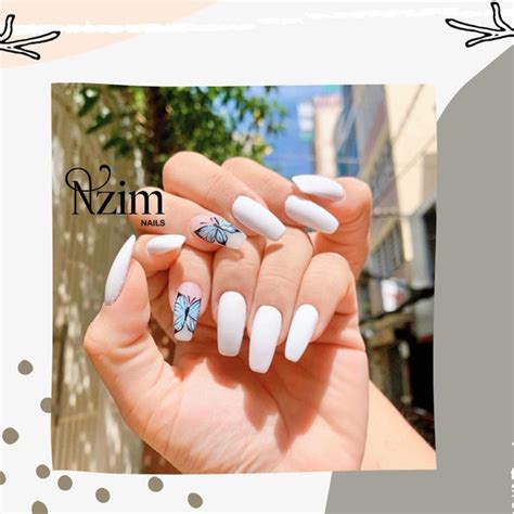 Mẫu nail gắn sticker bươm bướm đang hot rần rần khắp chốn xinh muốn xỉu nhìn là muốn triển ngay