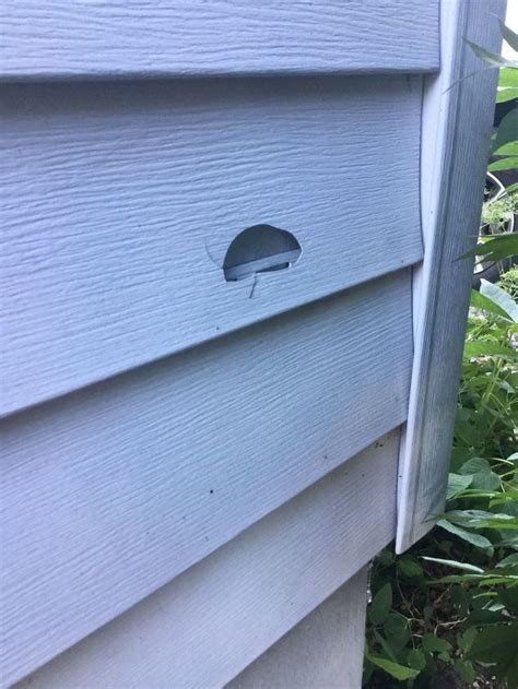 Repair Cracked Vinyl Siding Corner