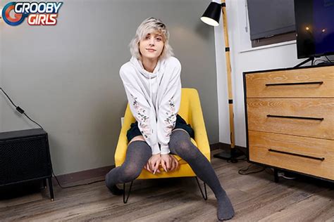 Free Skinny Tgirl Shemale Porn Videos Xhamster