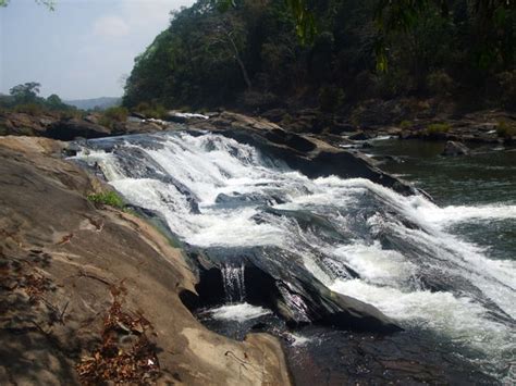 Vazhachal Falls, Athirappilly, India Tourist Information