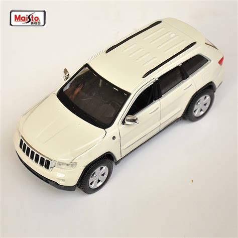 Kids toys Maisto 1/24 diecast Alloy 2011 Jeep Grand Cherokee Golden ...