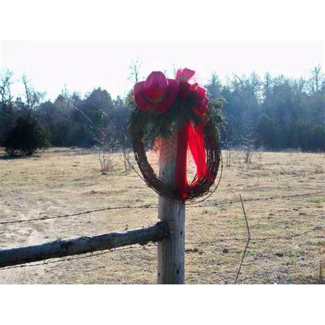 A Roll Of Rusty Barbed Wire Makes A Perfect Wreath Cowboy Christmas