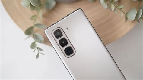 Cận cảnh Infinix HOT Pro Plus Siêu mỏng nhẹ giá rẻ