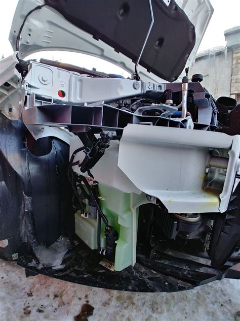 Омыватель фар, установка омывателя фар (с. 26) - Ford Focus 3