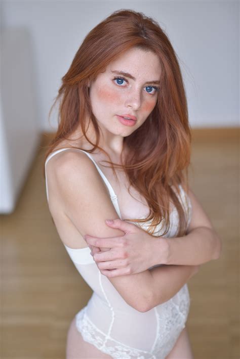 Beautiful Freckles Beautiful Red Hair Beautiful Redhead Redhead Girl Brunette Girl Women