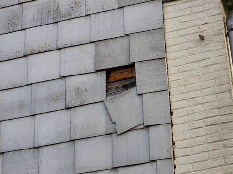 Die Asbestsanierung – wie läuft sie ab und was kostet sie?