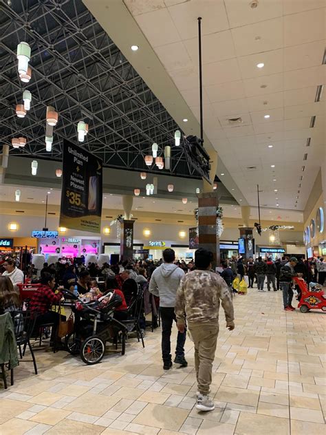 Smith Haven Mall Stores 10