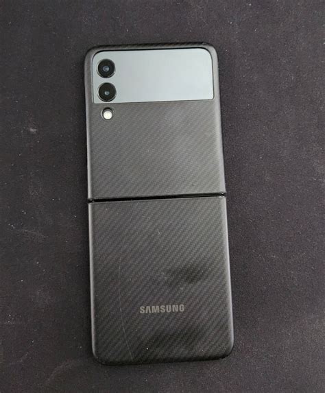 Samsung ZFLIP3 - 2 Year Review - Samsung Community