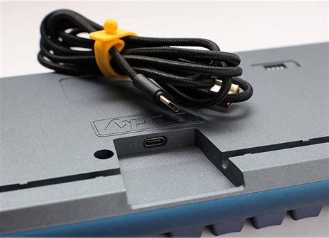 Ducky One Daybreak Full Size Keyboard Cherry Red Switch Hot Swappable Hz Polling