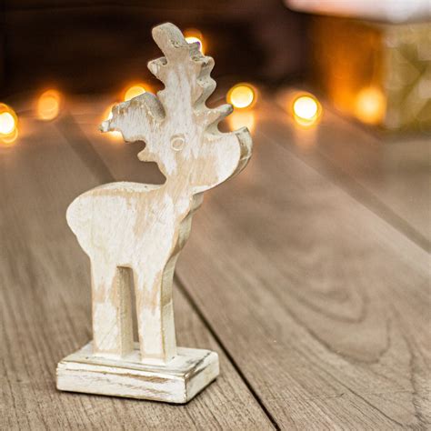 Skulptur Rentier aus Holz weiß Tischdeko zu Weihnachten