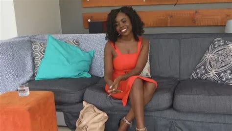 Rondborstige Zwarte Amateur Babe Geneukt In Nep Sollicitatiegesprek Door Grote Blanke Lul Xhamster