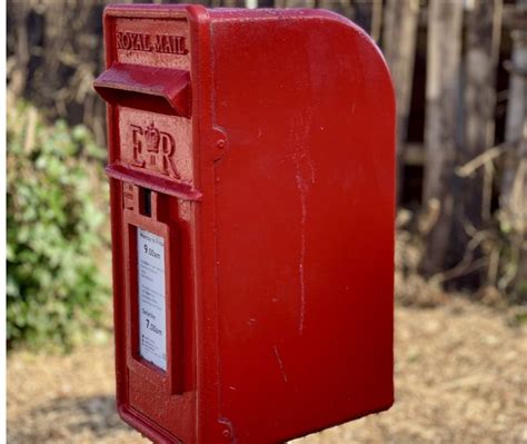 Royal Mail last posting dates 2023 for letters and parcels | West