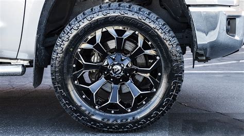 20 Fuel Wheels D576 Assault Gloss Black Milled Off Road Rims