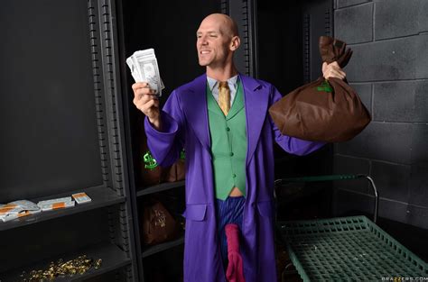 Kelly Divine The Bumtastic Bumblebee Girl 0438 Porn Pic