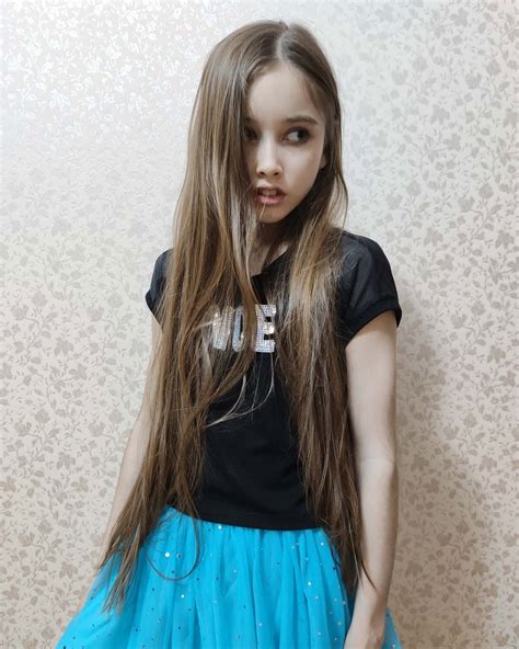 Milanka Kudel | Эй, ты че такая дерзкая?🤘 ️👌как зомби деревенская🙈🙃