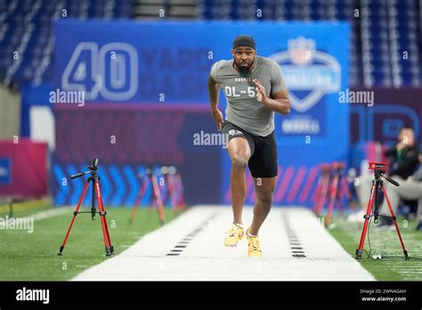 Connecticut Defensive Lineman Eric Watts Runs The 40 Yard Dash At The