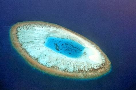 10 Bizarre And Weird Shape Islands On Earth Unusual Facts