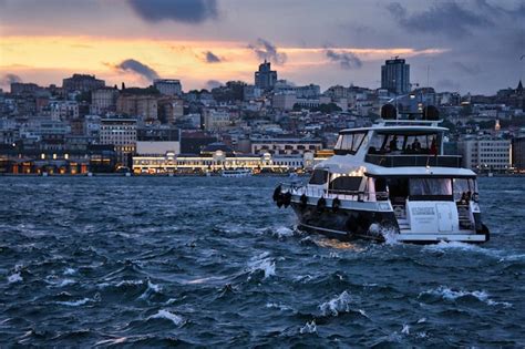 Premium Photo Istanbul At Night Turkiye