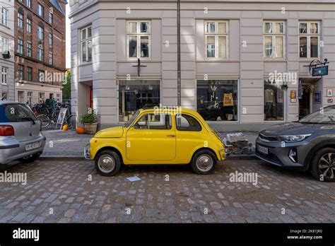 Yellow Vintage Fiat 500 Stock Photo - Alamy