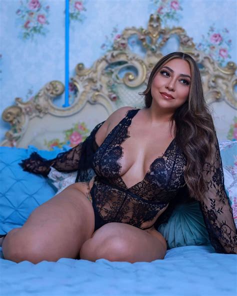 Nancy Hernandez Hot Instagram Model Biography Height Net Worth Boyfriend Pics BrightCeleb