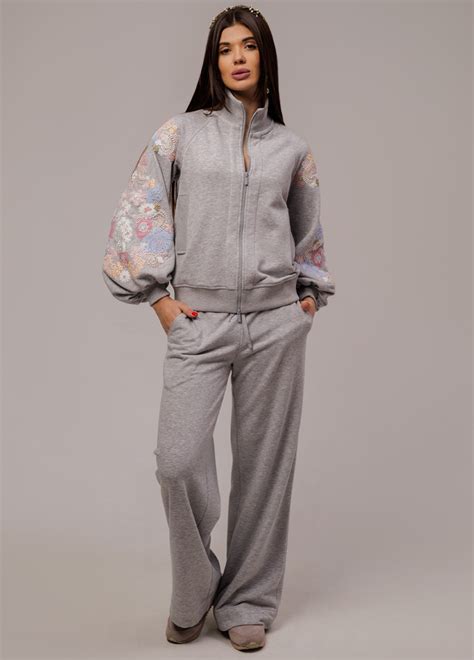 Женский КОСТЮМ с бомбером серого цвета Ксения в O&J FASHION