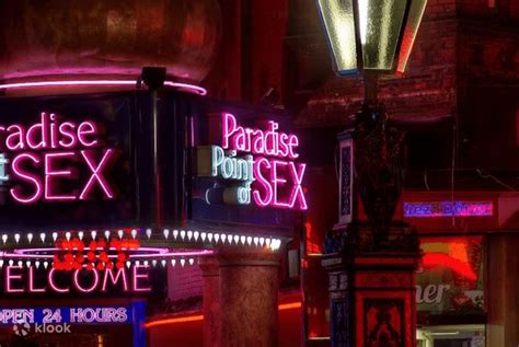 2 Hours Sex and Crime Join In Walking Tour in St Pauli 클룩 KLOOK 한국