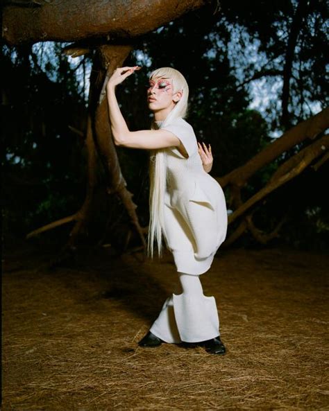 E. Alex Jung pays tribute to Issey Miyake's fashion innovations - Los ...