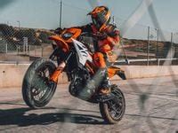 The Fastest Naked Bikes Motorcyclist